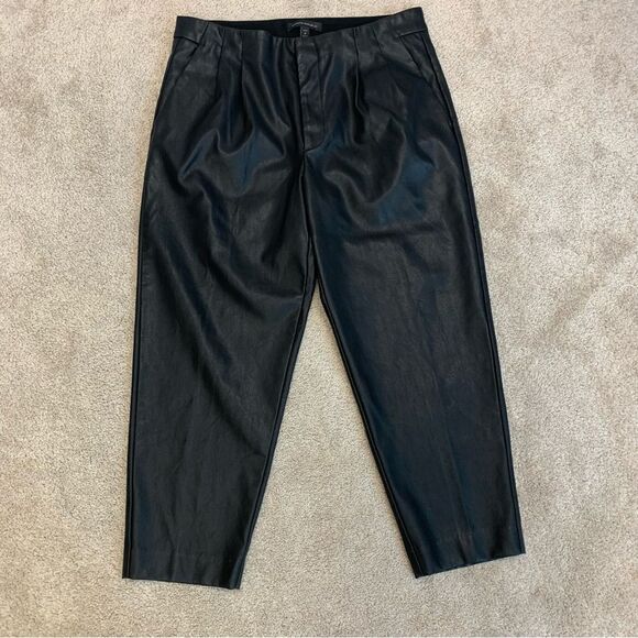 Banana Republic black front pleated faux leather pants Sz 8P - Picture 3 of 14